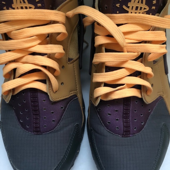 Nike Hurache Size 10.5 (Retail $150) Used - Picture 2 of 8